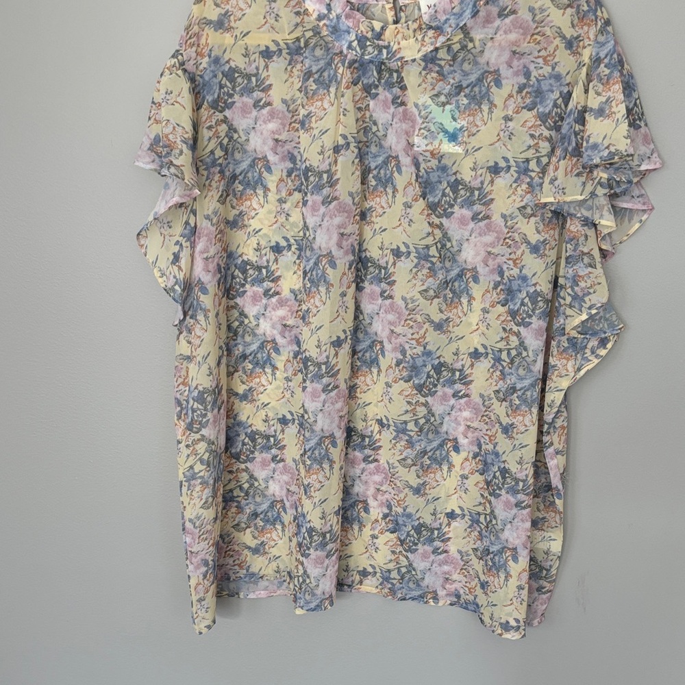 Hayden Floral Ruffle Sleeve Blouse in Cream and Blue